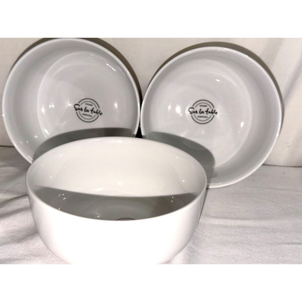 Sur La Table Fine Ceramic Cereal Bowls Set of 3 5.75" White With A Black Rim - Picture 2 of 6